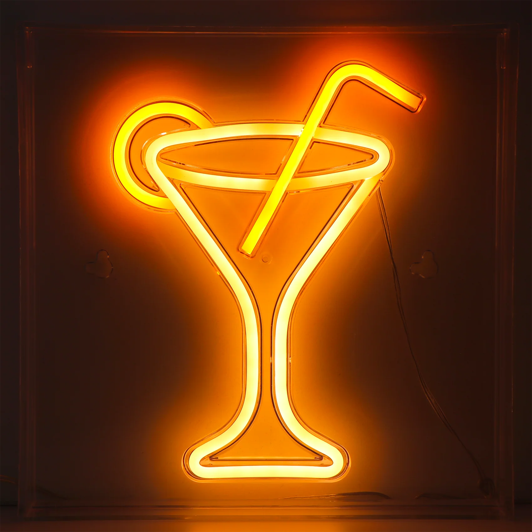 COSMOPOLITAIN - Image 2