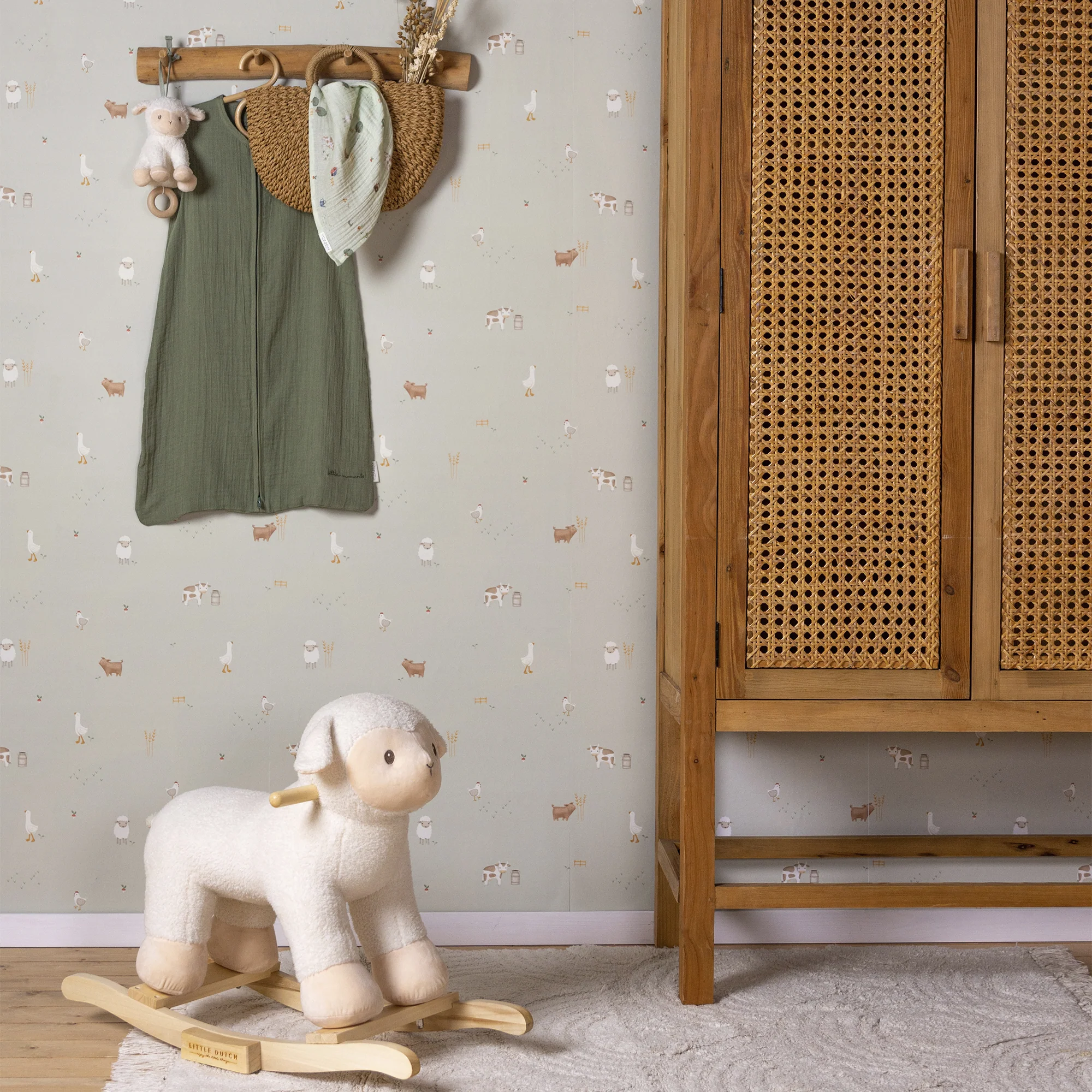 LITTLE FARM - Image 3